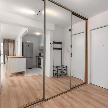 Lägenhet Gornoslaska 17/19 By Homeprime Warszawa