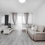 Gornoslaska 17/19 By Homeprime Διαμέρισμα