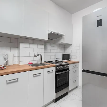 Gornoslaska 17/19 By Homeprime Apartment *